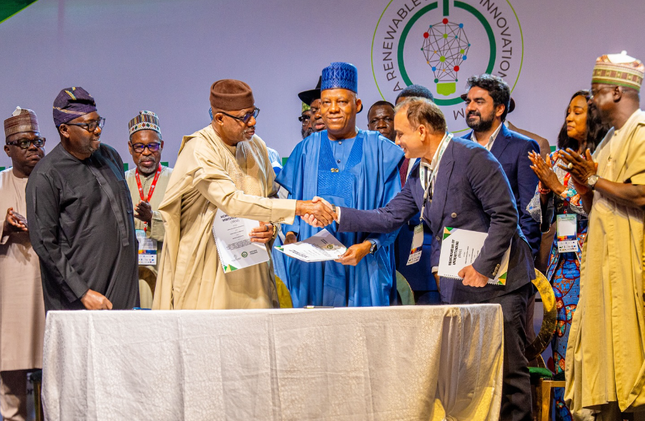 Ogun State and Federal Govt officials including the Governor and the Vice President during the signing of a Memorandum of Understanding (MoU) with the Rural Electrification Agency and Renew Power Limited for the development of a 500MW solar manufacturing plant aimed at expanding clean energy access and local production.