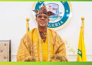 Ogun Students Praise Abiodun As Family Of Late Mapoly Best Graduate Receives ₦2.5m