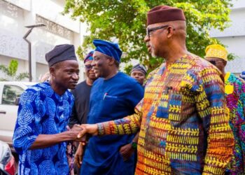 Ogun Governor, Dapo Abiodun, has rewarded Mr. Solanke Francis Taiwo, a primary school teacher in Ogun with a two-bedroom bungalow for winning the best teacher in Nigeria award.